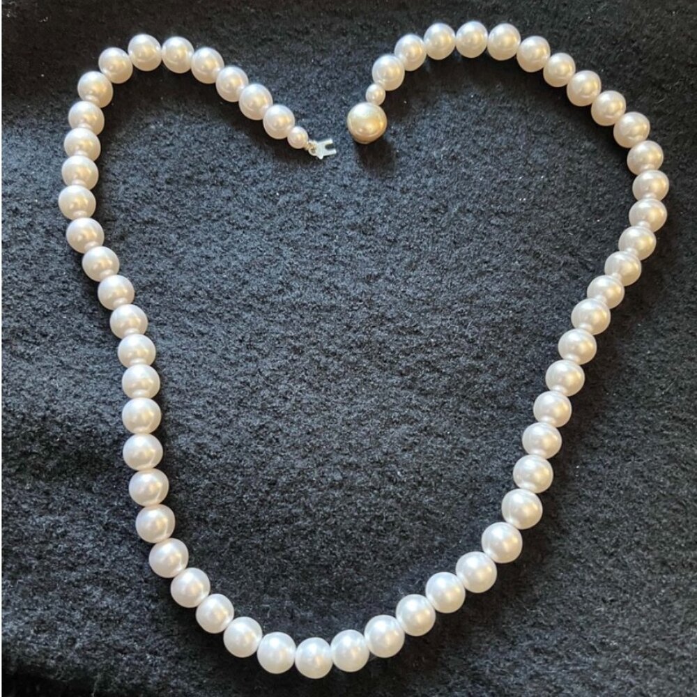 Vintage faux Pearl Necklace